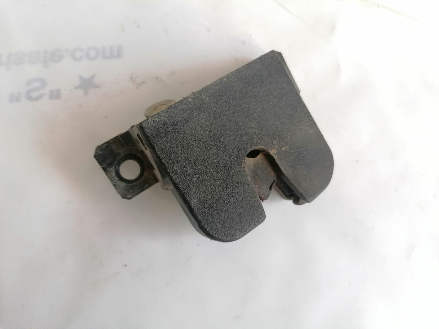 Bagāžnieka vāka slēdzene priekš VW PASSAT 2003 UNIVERSAL BLUE 3 Bagāžnieka vāka slēdzene priekš VW PASSAT 2003 UNIVERSAL BLUE