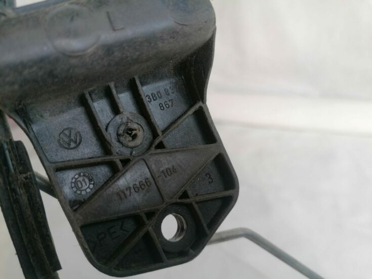 Aizmugurējo kreiso durvju slēdzene priekš VW PASSAT 2003 UNIVERSAL BLUE