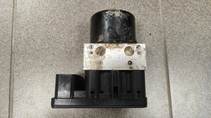 ABS bloks priekš VW NEW BEETLE 2001