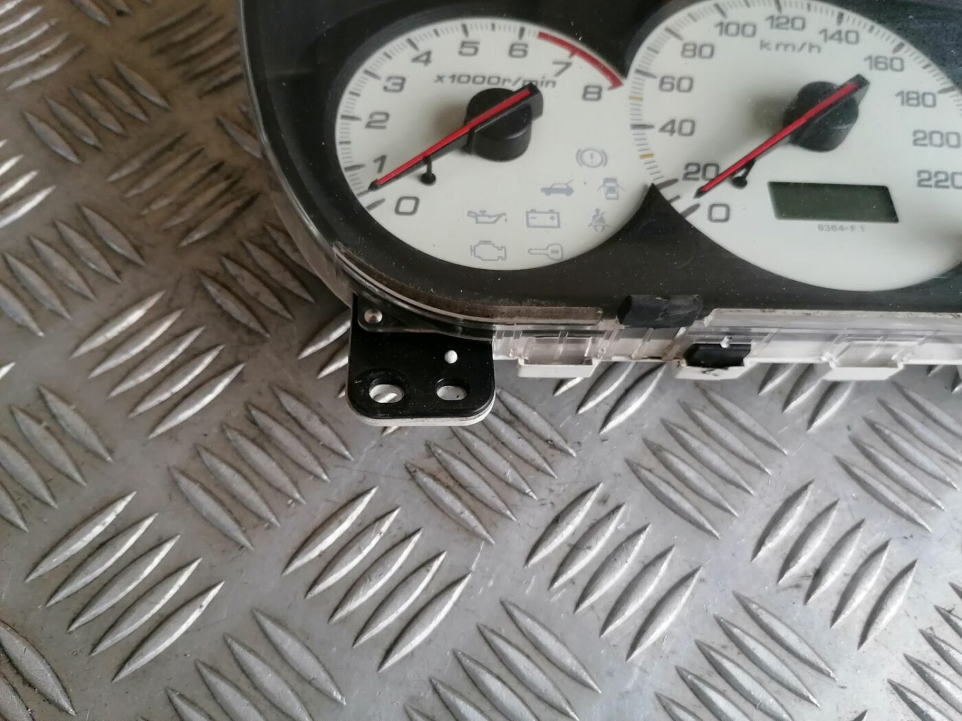 Spidometrs priekš HONDA CIVIC 2004 11 Spidometrs priekš HONDA CIVIC 2004