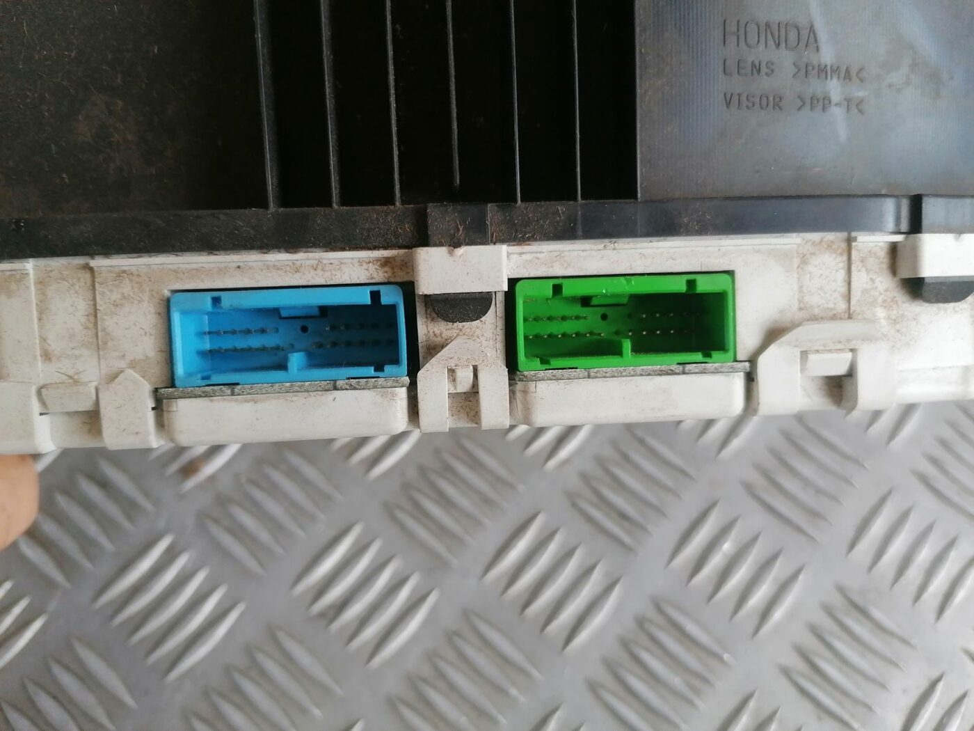 Spidometrs priekš HONDA CIVIC 2004 4 Spidometrs priekš HONDA CIVIC 2004