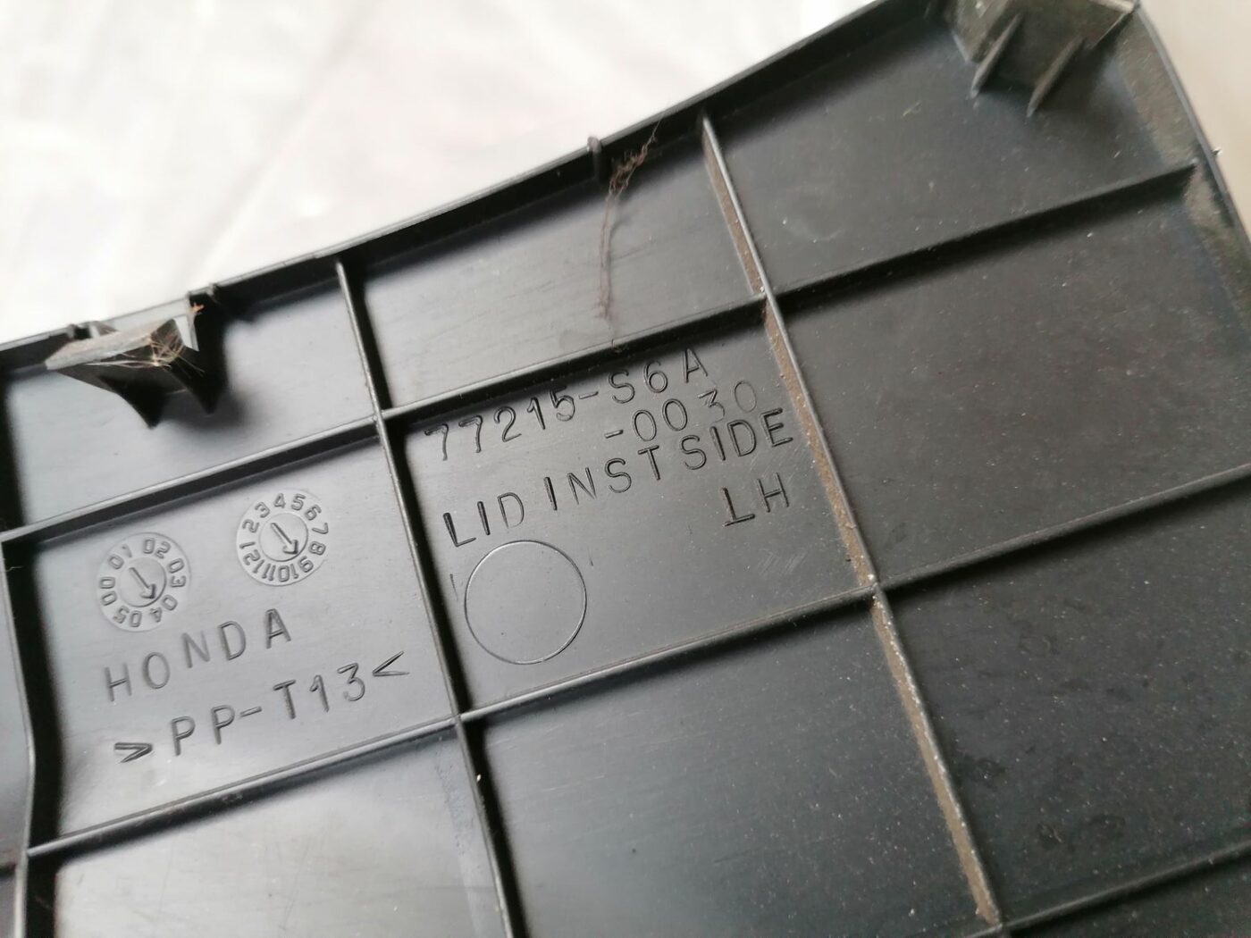 Mērinstrumentu paneļa sānu apdare priekš HONDA CIVIC 2004 3 Mērinstrumentu paneļa sānu apdare priekš HONDA CIVIC 2004