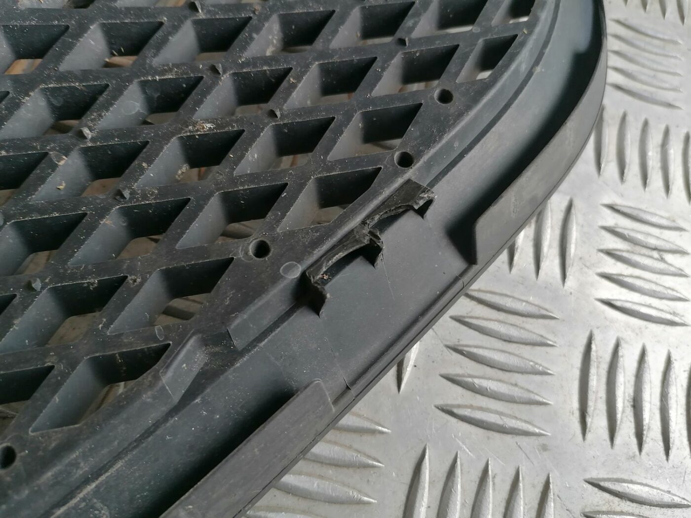 Bufera reste priekš HONDA CIVIC 2004 3 Bufera reste priekš HONDA CIVIC 2004