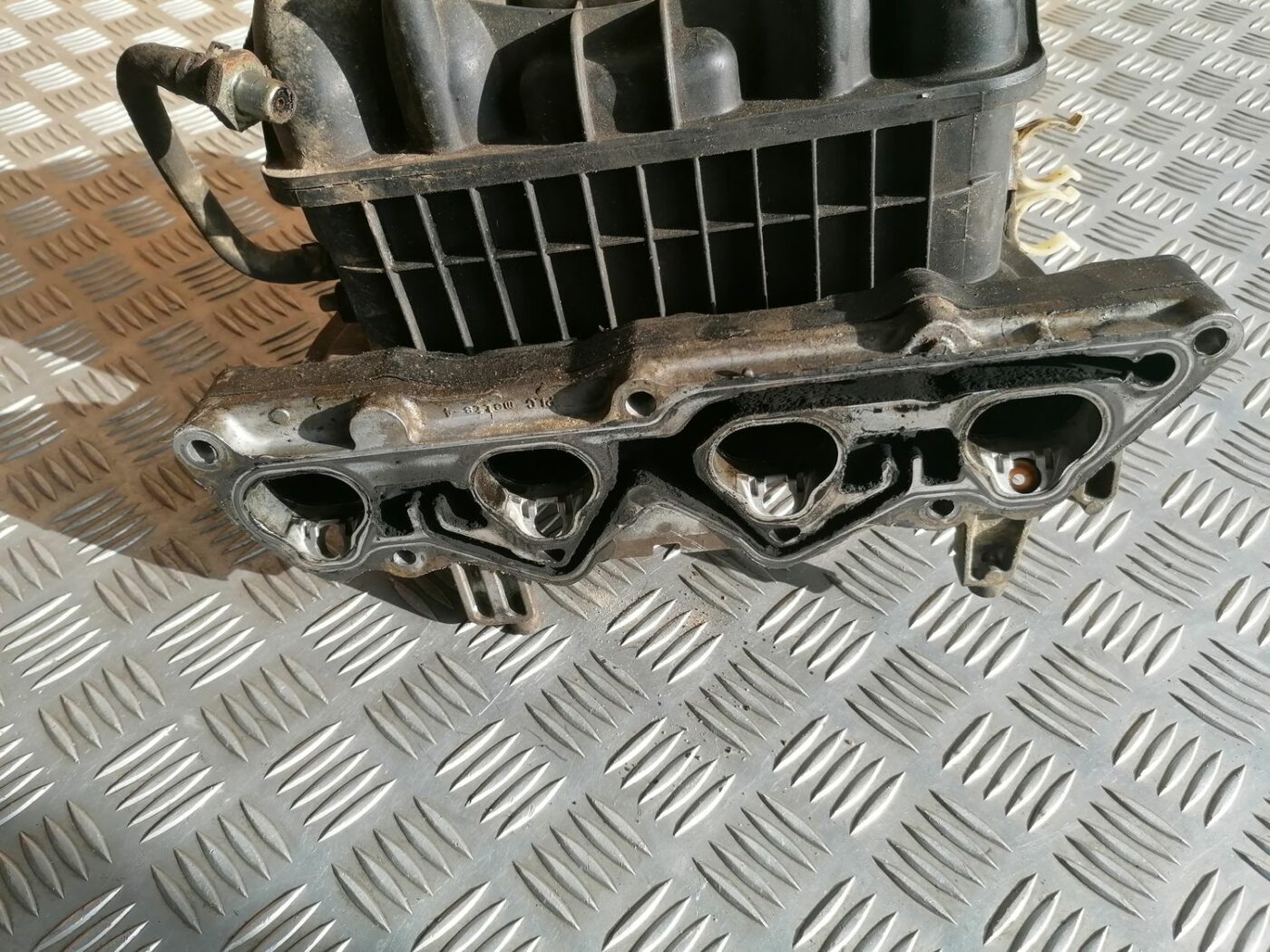 Ieplūdes kolektors priekš HONDA CIVIC 2004 5 Ieplūdes kolektors priekš HONDA CIVIC 2004