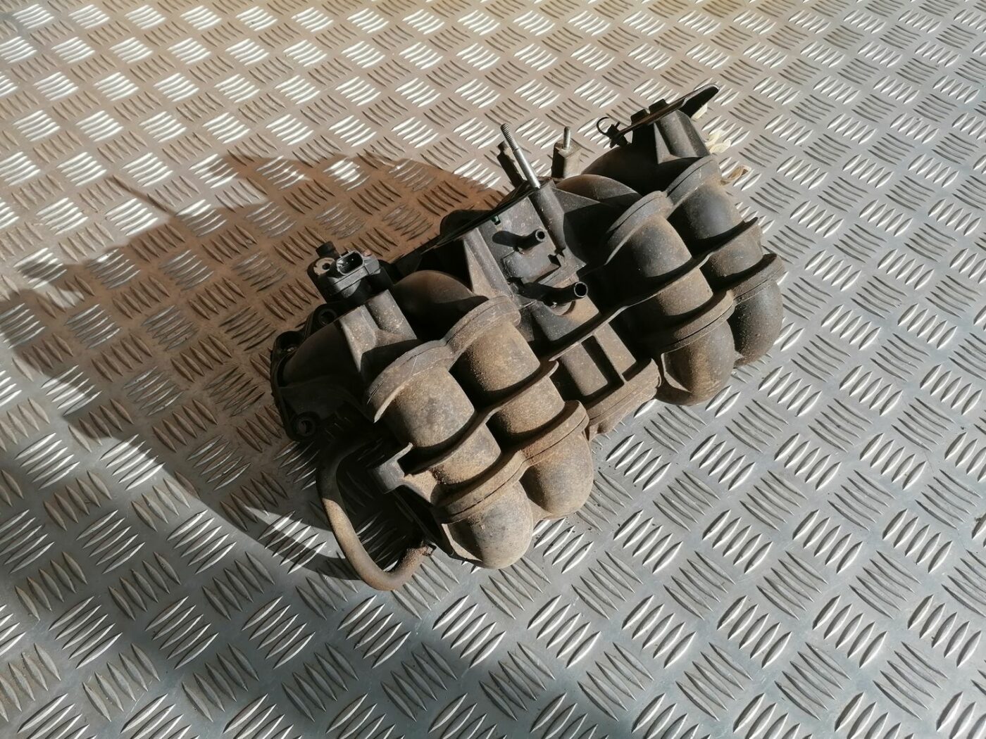 Ieplūdes kolektors priekš HONDA CIVIC 2004 3 Ieplūdes kolektors priekš HONDA CIVIC 2004