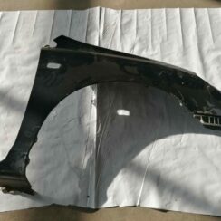 Priekšējais labais spārns priekš HONDA CIVIC 2004