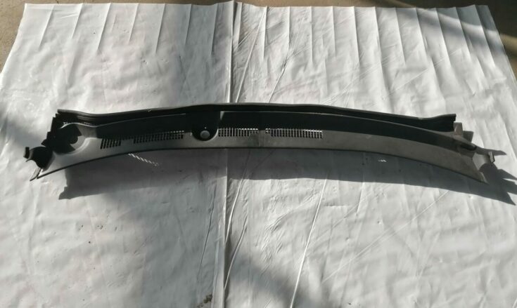 Vējstikla uzlikas (deflektora) režģis priekš HONDA CIVIC 2004