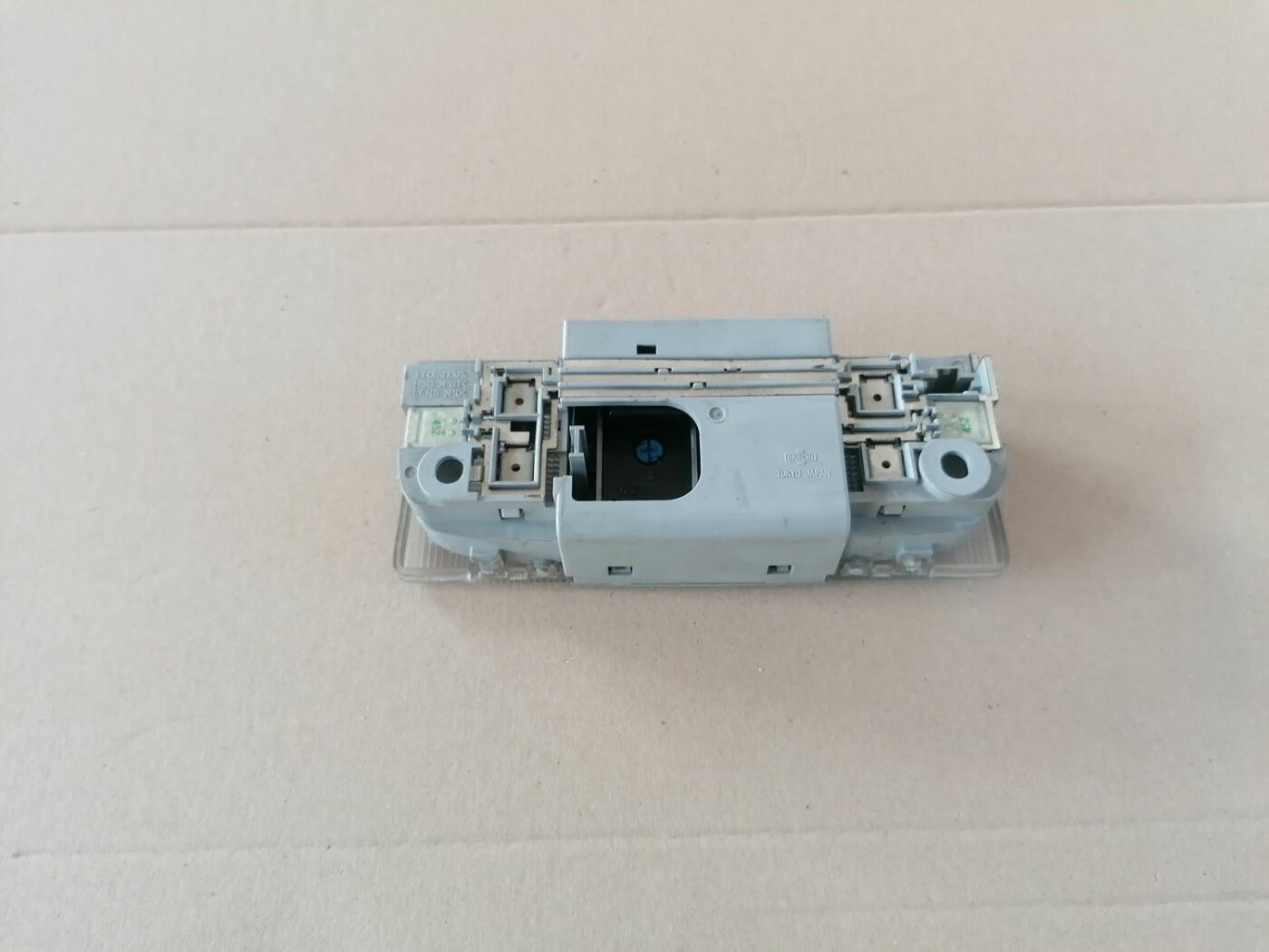 Jumta lūkas atvēršanas poga/rokturis/slēdzis priekš HONDA ACCORD 2003 SILVER 6 Jumta lūkas atvēršanas poga/rokturis/slēdzis priekš HONDA ACCORD 2003 SILVER