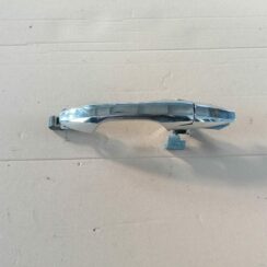 Priekšējāis labais durvju rokturis priekš HONDA ACCORD 2003 SILVER