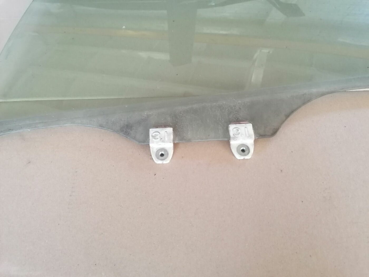 Aizmugurējo kreiso durvju stikls priekš HONDA ACCORD 2003 SILVER 2 Aizmugurējo kreiso durvju stikls priekš HONDA ACCORD 2003 SILVER