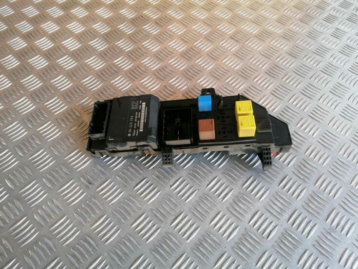 Drošinātāju bloks priekš OPEL VECTRA C 2002