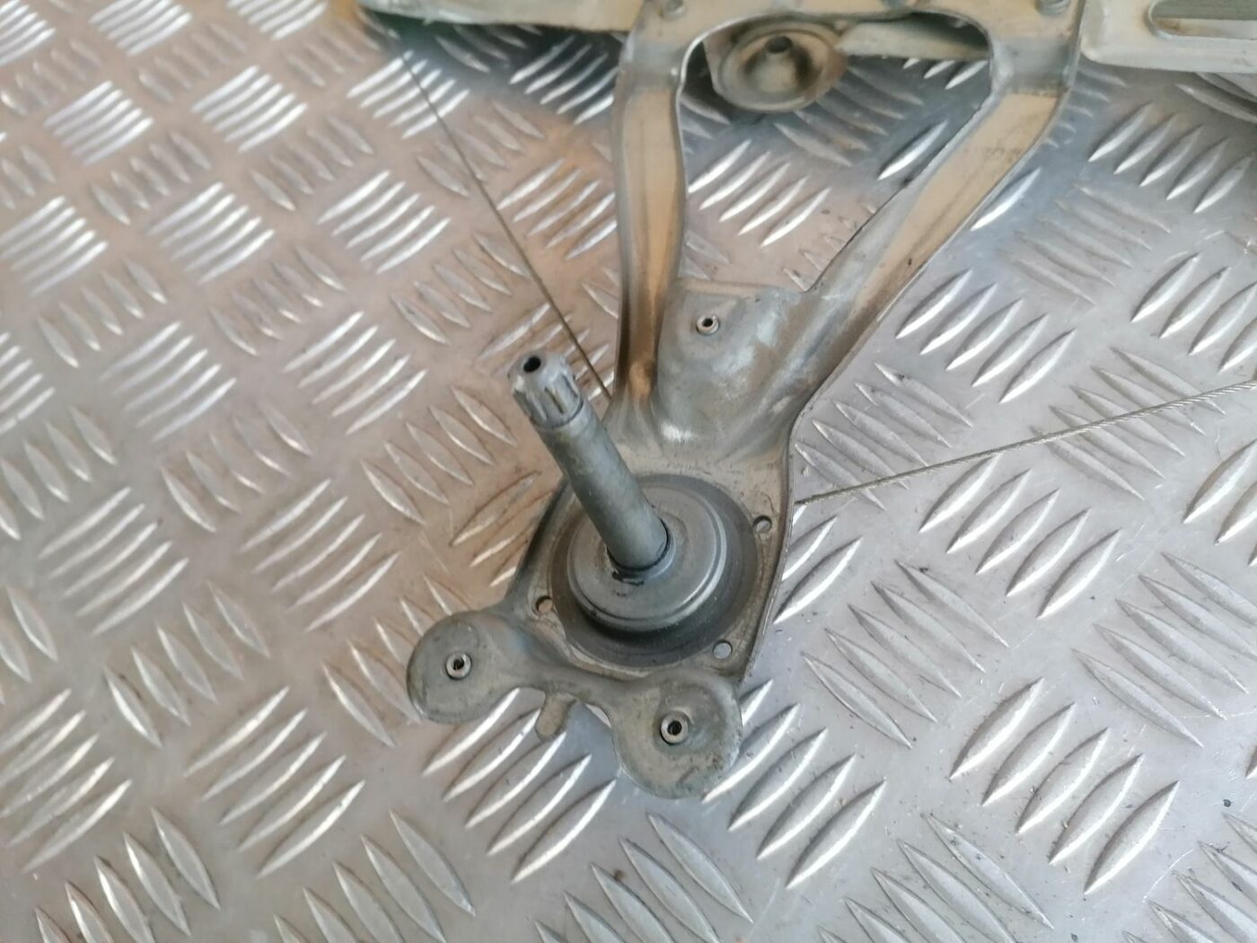 Stikla pacelšanas mehānisms aizmugurējais kreisais priekš OPEL VECTRA C 2002 5 Stikla pacelšanas mehānisms aizmugurējais kreisais priekš OPEL VECTRA C 2002