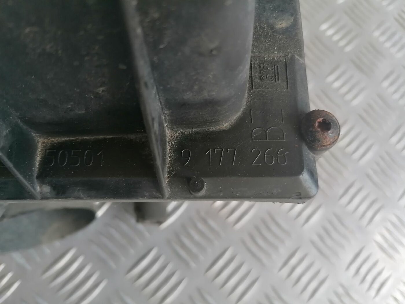 Gaisa filtra korpuss priekš OPEL VECTRA C 2002 7 Gaisa filtra korpuss priekš OPEL VECTRA C 2002