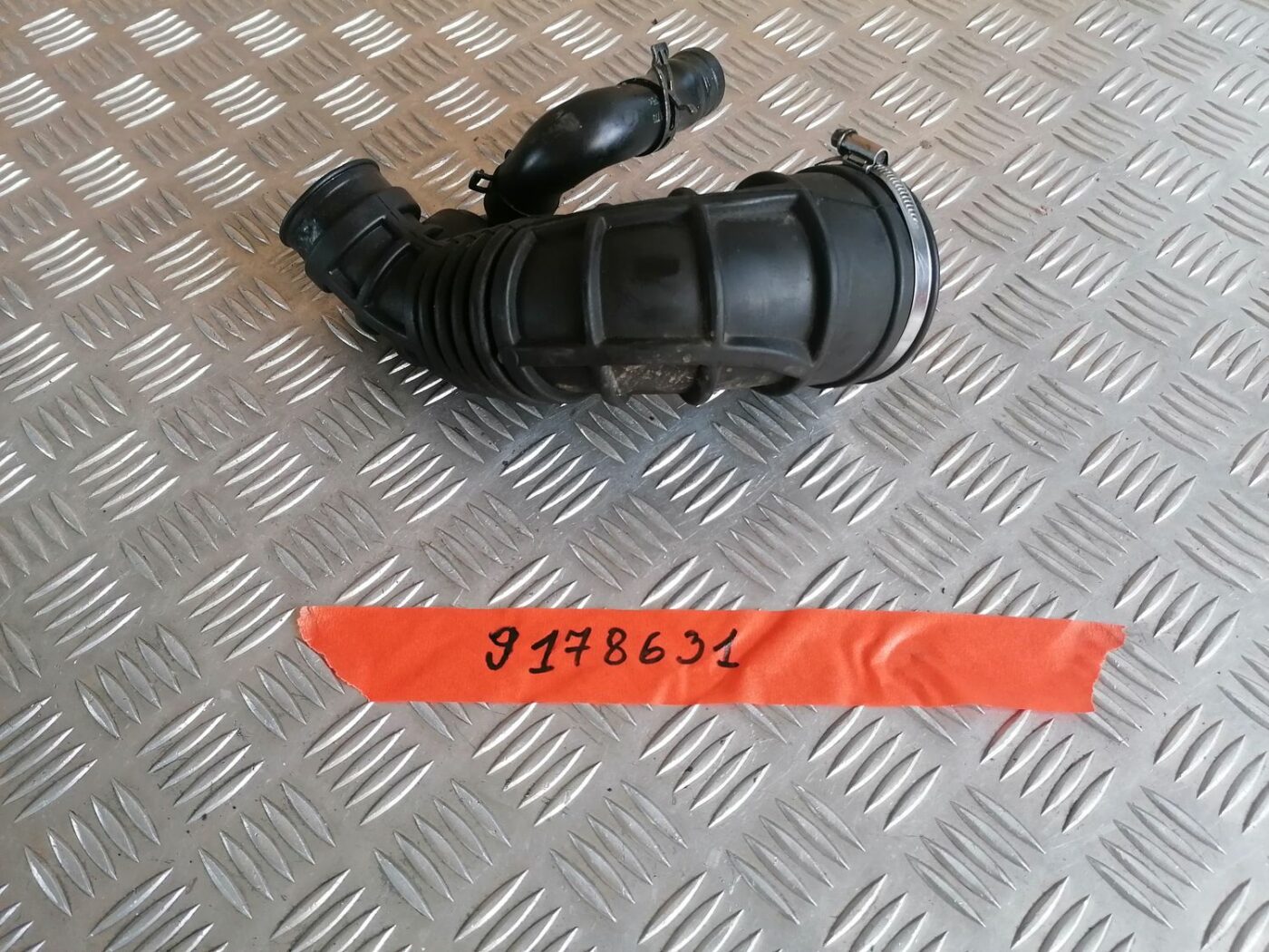 Interkulera caurule priekš OPEL VECTRA C 2002 3 Interkulera caurule priekš OPEL VECTRA C 2002