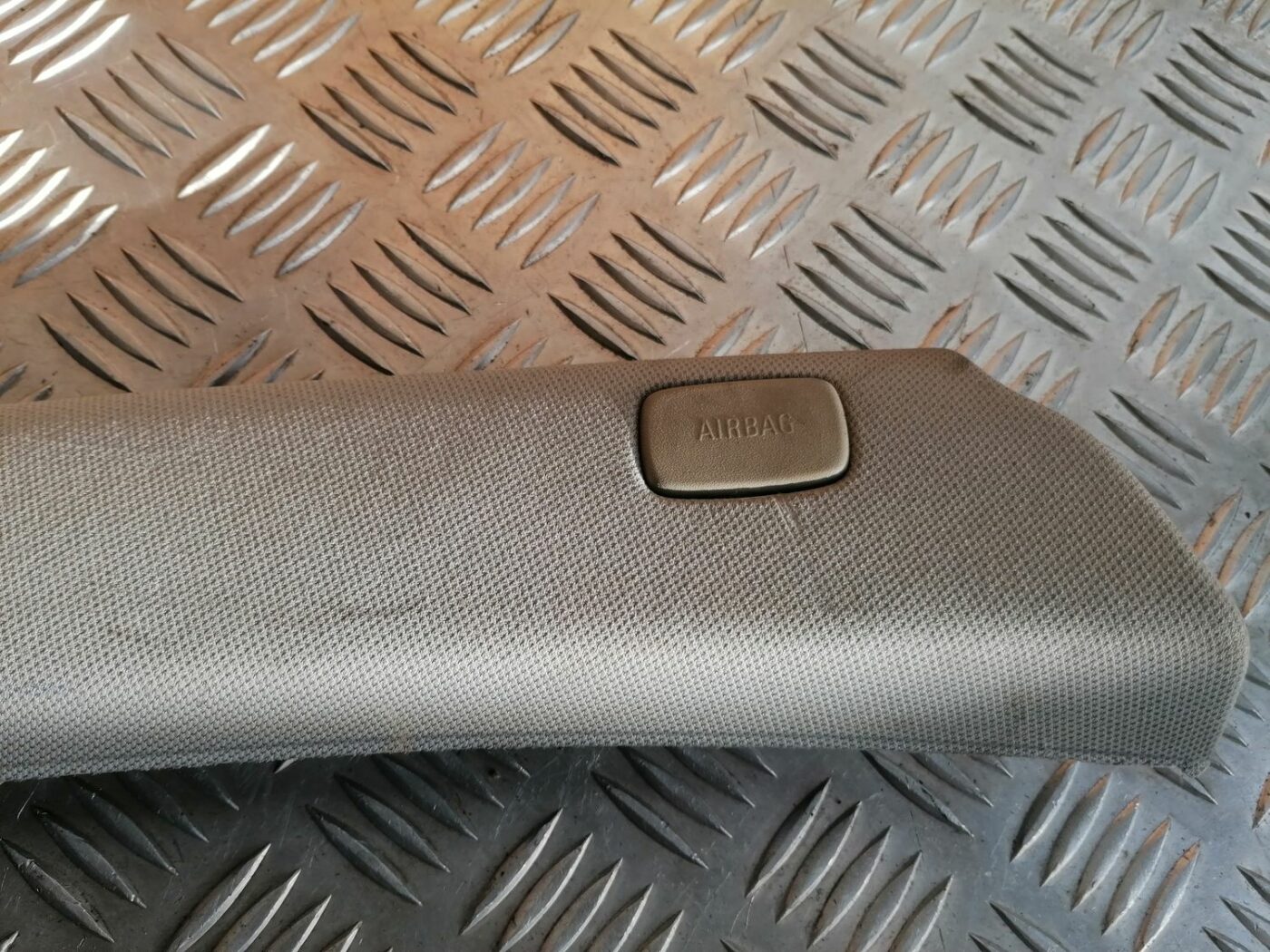 Priekšējas salona statnes apdare priekš OPEL VECTRA C 2002 2 Priekšējas salona statnes apdare priekš OPEL VECTRA C 2002