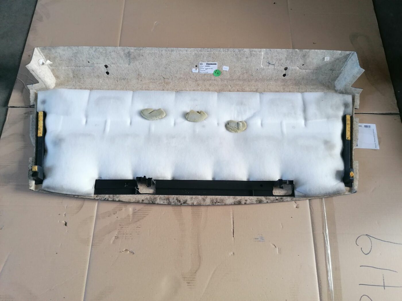 Bagāžnieka nodalījuma plaukts priekš OPEL VECTRA C 2002 3 Bagāžnieka nodalījuma plaukts priekš OPEL VECTRA C 2002