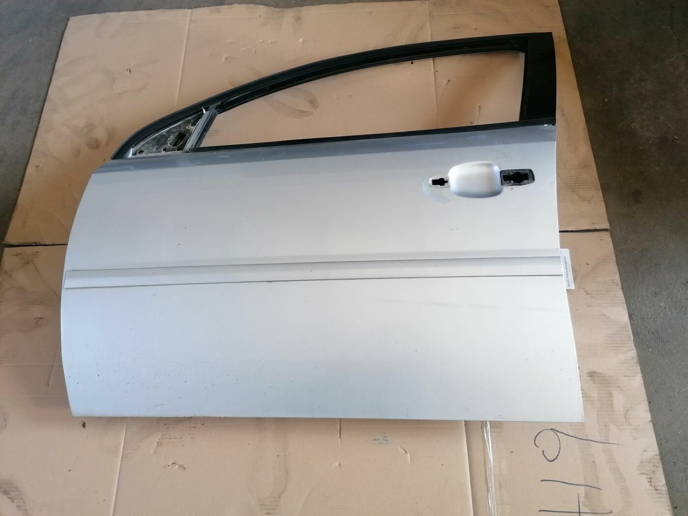 Priekšējās kreisās durvis priekš OPEL VECTRA C 2002 1 Priekšējās kreisās durvis priekš OPEL VECTRA C 2002