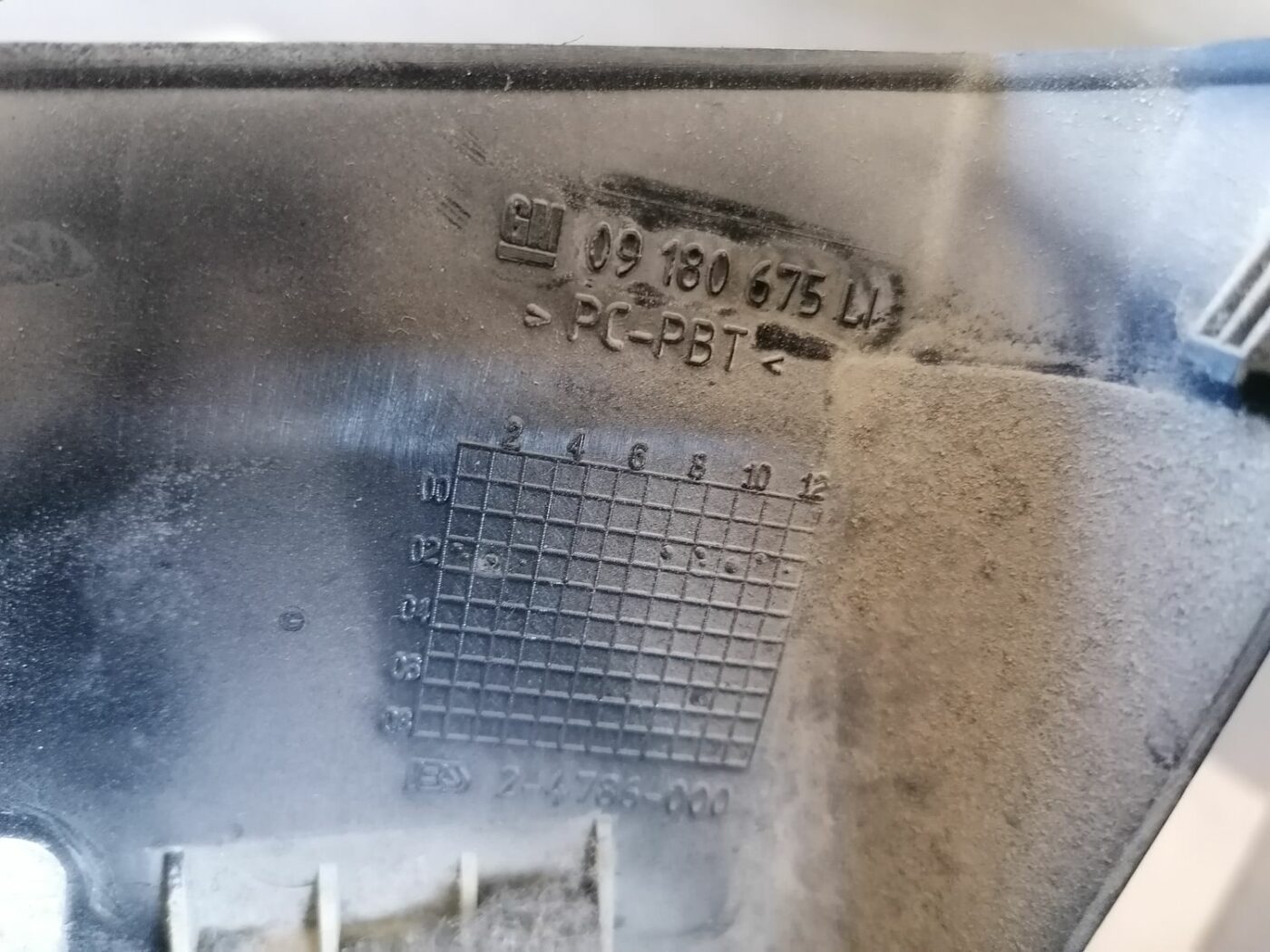 Vidējas salona statnes apdare priekš OPEL VECTRA C 2002 3 Vidējas salona statnes apdare priekš OPEL VECTRA C 2002