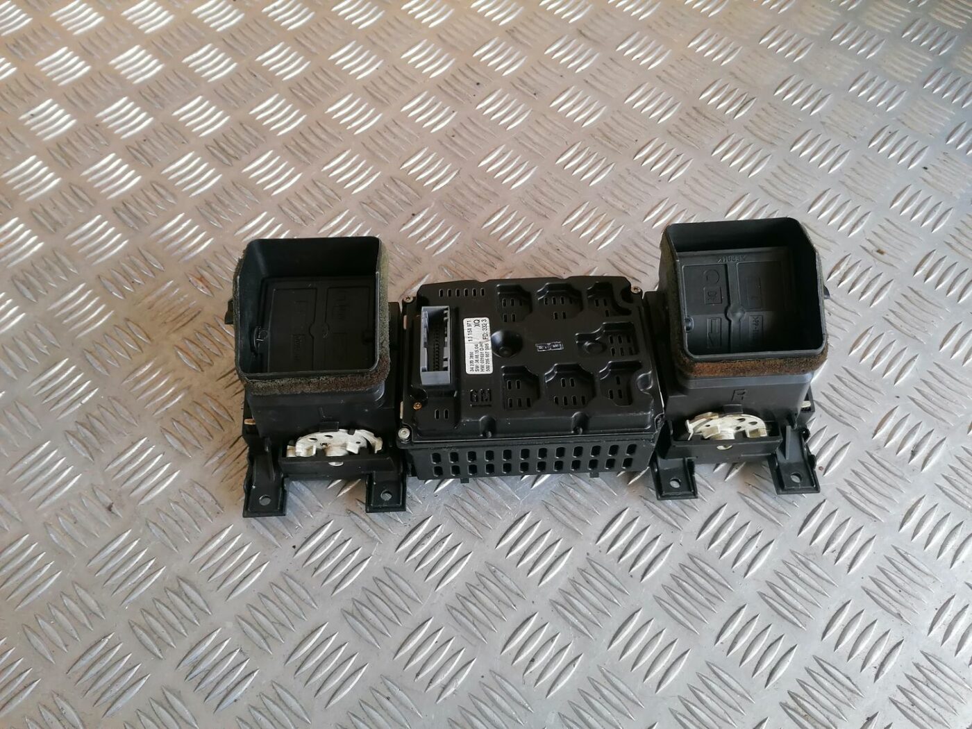 Displejs priekš OPEL VECTRA C 2002 3 Displejs priekš OPEL VECTRA C 2002