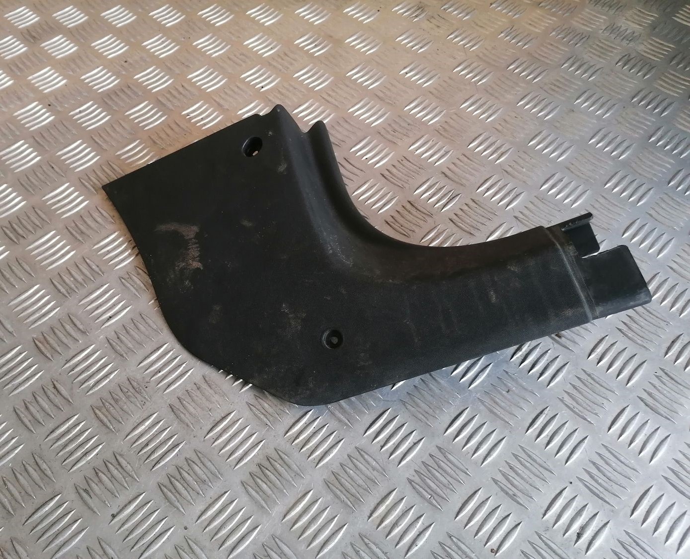 Sliekšņa priekšēja laba uzlika (salonā) priekš OPEL VECTRA C 2002 2 Sliekšņa priekšēja laba uzlika (salonā) priekš OPEL VECTRA C 2002