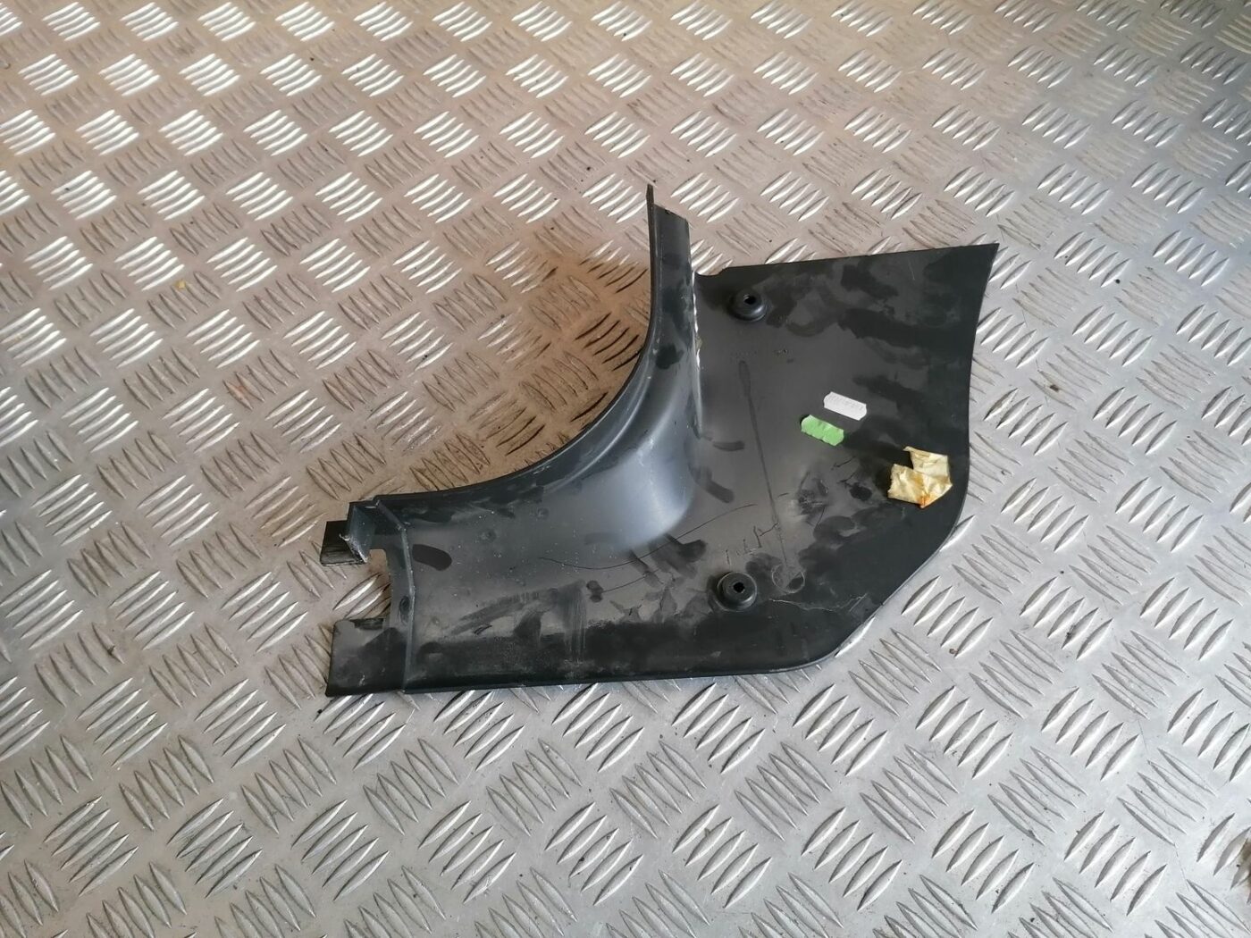 Sliekšņa priekšēja laba uzlika (salonā) priekš OPEL VECTRA C 2002 4 Sliekšņa priekšēja laba uzlika (salonā) priekš OPEL VECTRA C 2002