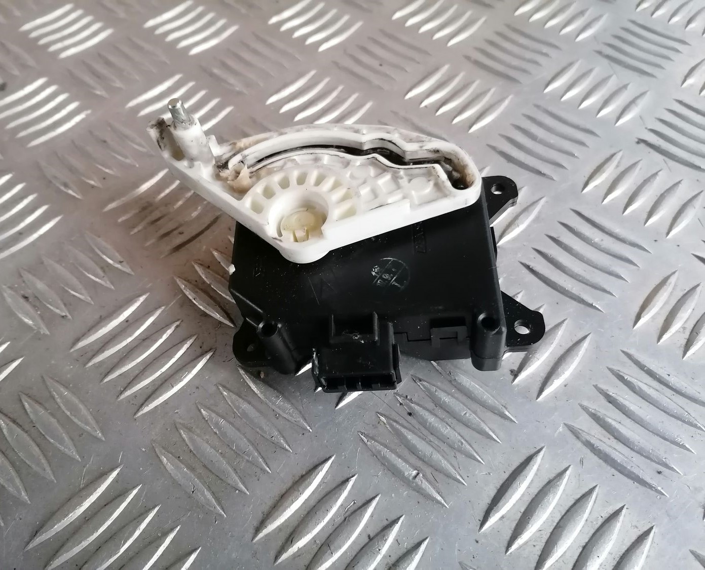 Apsildes sistēmas aktuators priekš HONDA ACCORD 2008 4 Apsildes sistēmas aktuators priekš HONDA ACCORD 2008