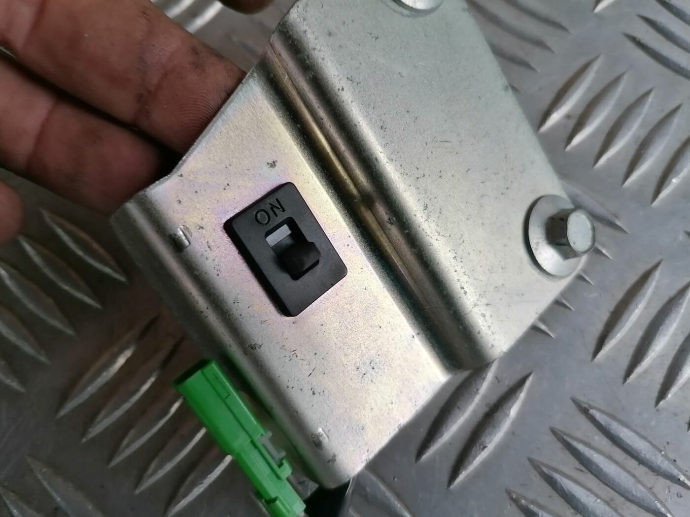 Bagažnieka vāka slēdzenes poga priekš HONDA ACCORD 2008 6 Bagažnieka vāka slēdzenes poga priekš HONDA ACCORD 2008