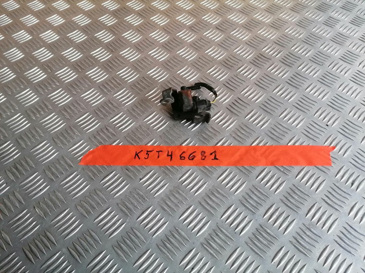 Solenoīda vakuuma vārsts priekš HONDA ACCORD 2008 1 Solenoīda vakuuma vārsts priekš HONDA ACCORD 2008