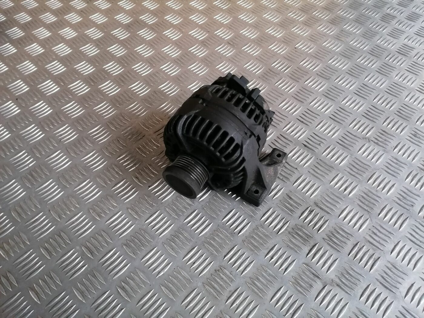 Ģenerators priekš VOLVO S60 2004 1 Ģenerators priekš VOLVO S60 2004