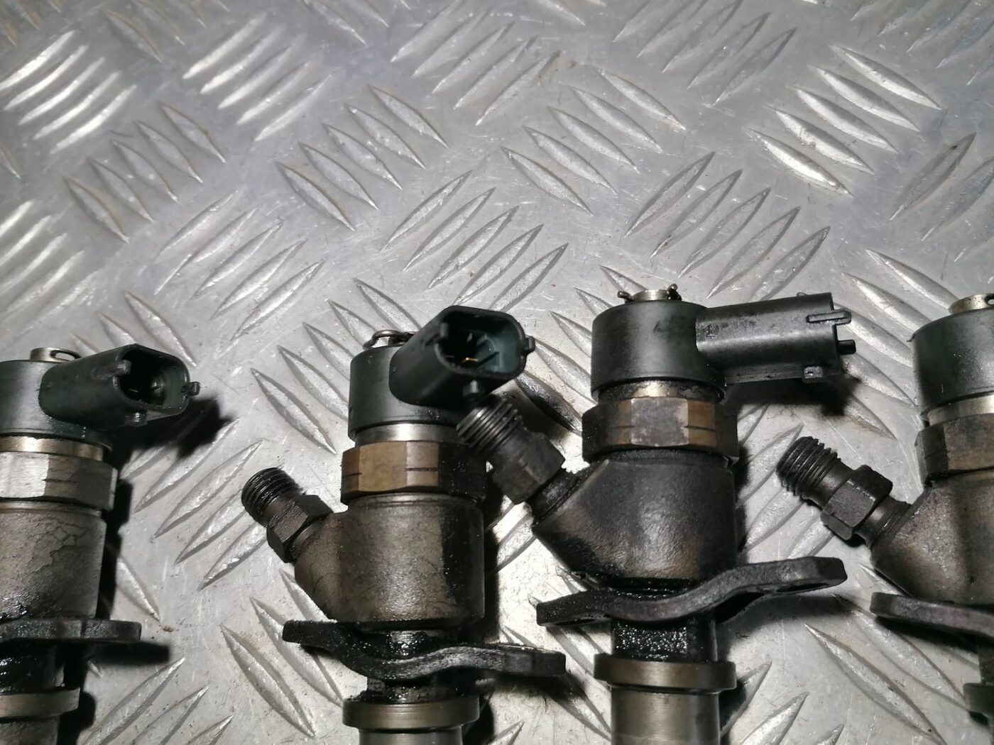 Degvielas smidzinātājs priekš VOLVO S60 2004 5 Degvielas smidzinātājs priekš VOLVO S60 2004