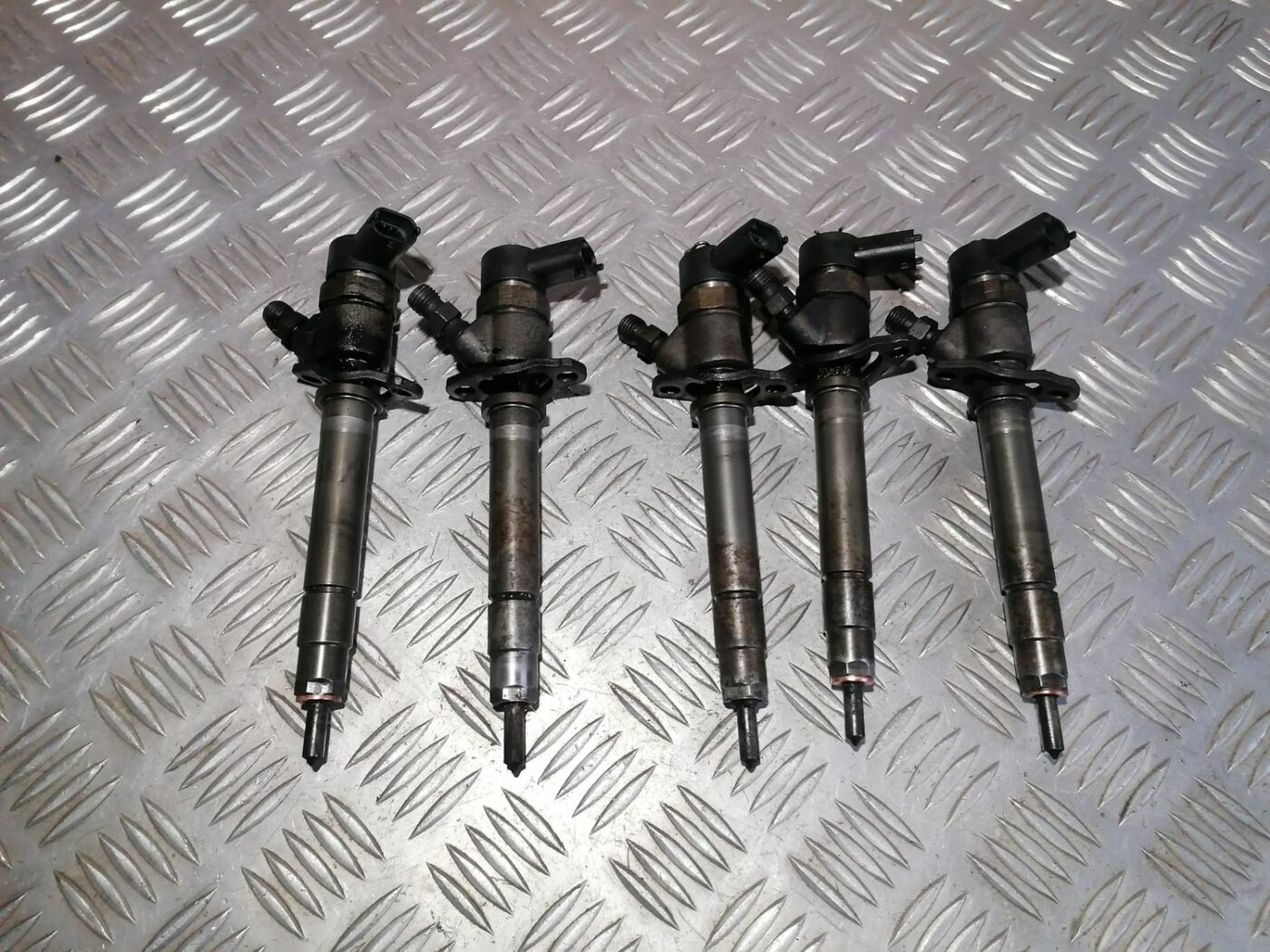 Degvielas smidzinātājs priekš VOLVO S60 2004 3 Degvielas smidzinātājs priekš VOLVO S60 2004