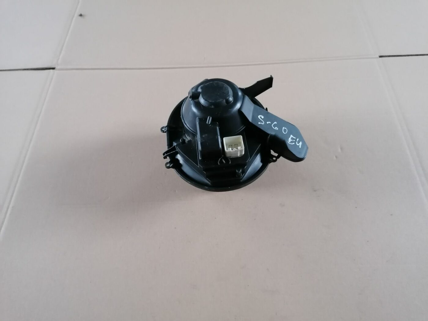 Salona ventilators priekš VOLVO S60 2004 1 Salona ventilators priekš VOLVO S60 2004