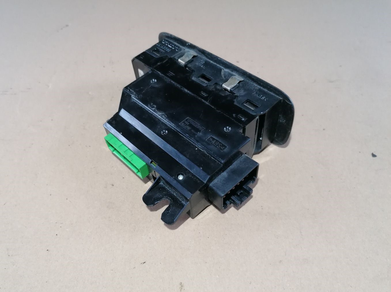 Šofera durvju slēdža pogas priekš VOLVO S60 2004 5 Šofera durvju slēdža pogas priekš VOLVO S60 2004