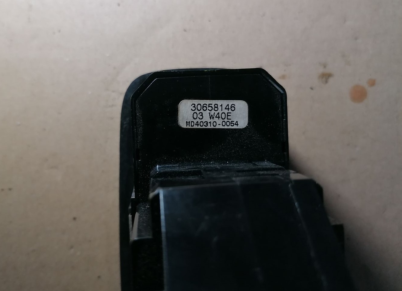 Šofera durvju slēdža pogas priekš VOLVO S60 2004 4 Šofera durvju slēdža pogas priekš VOLVO S60 2004