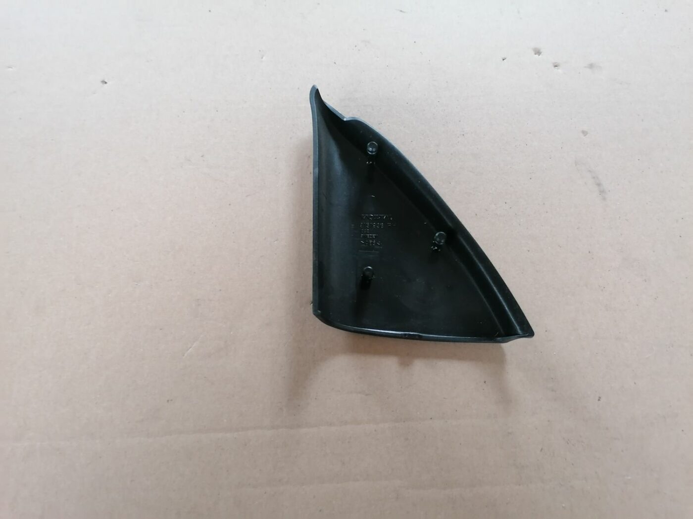 Durvju spoguļa apdares uzlika salonā (bez skaļruņa) priekš VOLVO S60 2004 4 Durvju spoguļa apdares uzlika salonā (bez skaļruņa) priekš VOLVO S60 2004