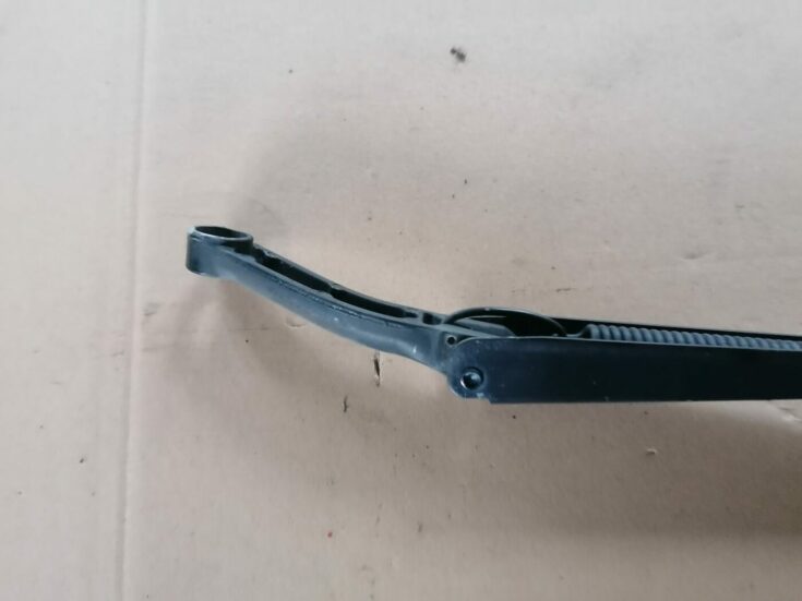 Vējstikla slotu turētāju komplekts priekš VOLVO S60 2004