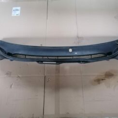 Vējstikla uzlikas (deflektora) režģis priekš VOLVO S60 2004