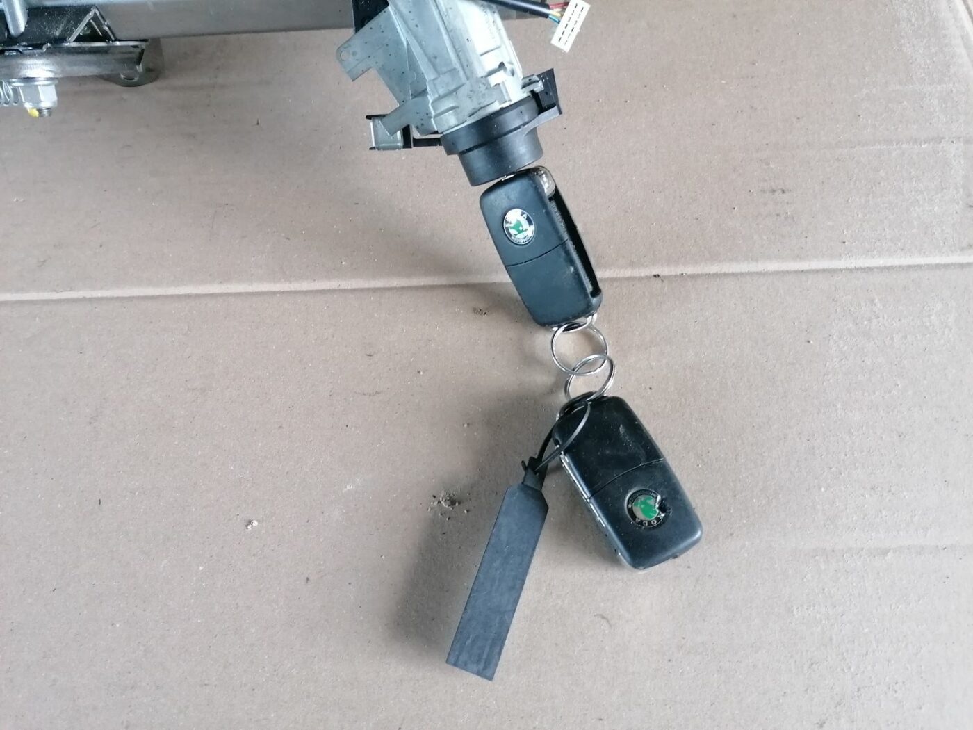 Stūres statne priekš SKODA YETI 2012 2 Stūres statne priekš SKODA YETI 2012