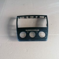 Mērinstrumentu paneļa dekoratīvais rāmis priekš SKODA YETI 2012