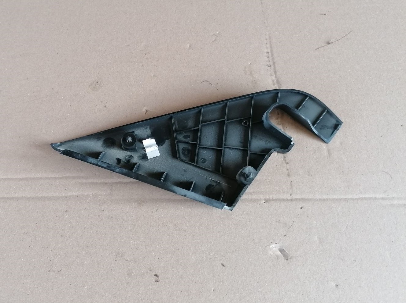 Durvju spoguļa apdares uzlika salonā (bez skaļruņa) priekš SKODA YETI 2012 3 Durvju spoguļa apdares uzlika salonā (bez skaļruņa) priekš SKODA YETI 2012