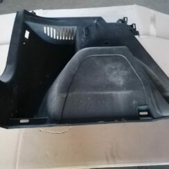 Bagāžnieka nodalījuma sānu apdare priekš SKODA YETI 2012