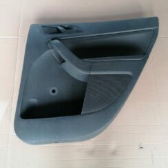 Aizmugurējo labo durvju apdare priekš SKODA YETI 2012