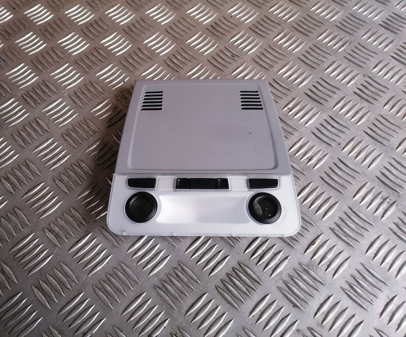 Salona apgaismojuma panelis priekš BMW 1 E87 2007 GRAPHITE 2 Salona apgaismojuma panelis priekš BMW 1 E87 2007 GRAPHITE