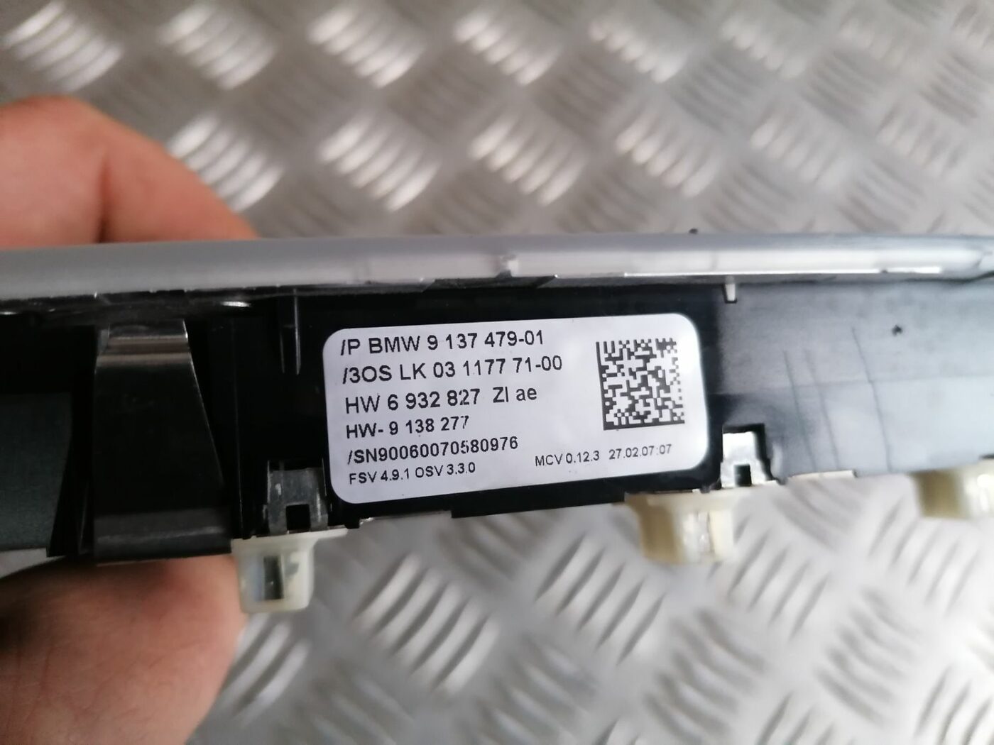 Salona apgaismojuma panelis priekš BMW 1 E87 2007 GRAPHITE 3 Salona apgaismojuma panelis priekš BMW 1 E87 2007 GRAPHITE