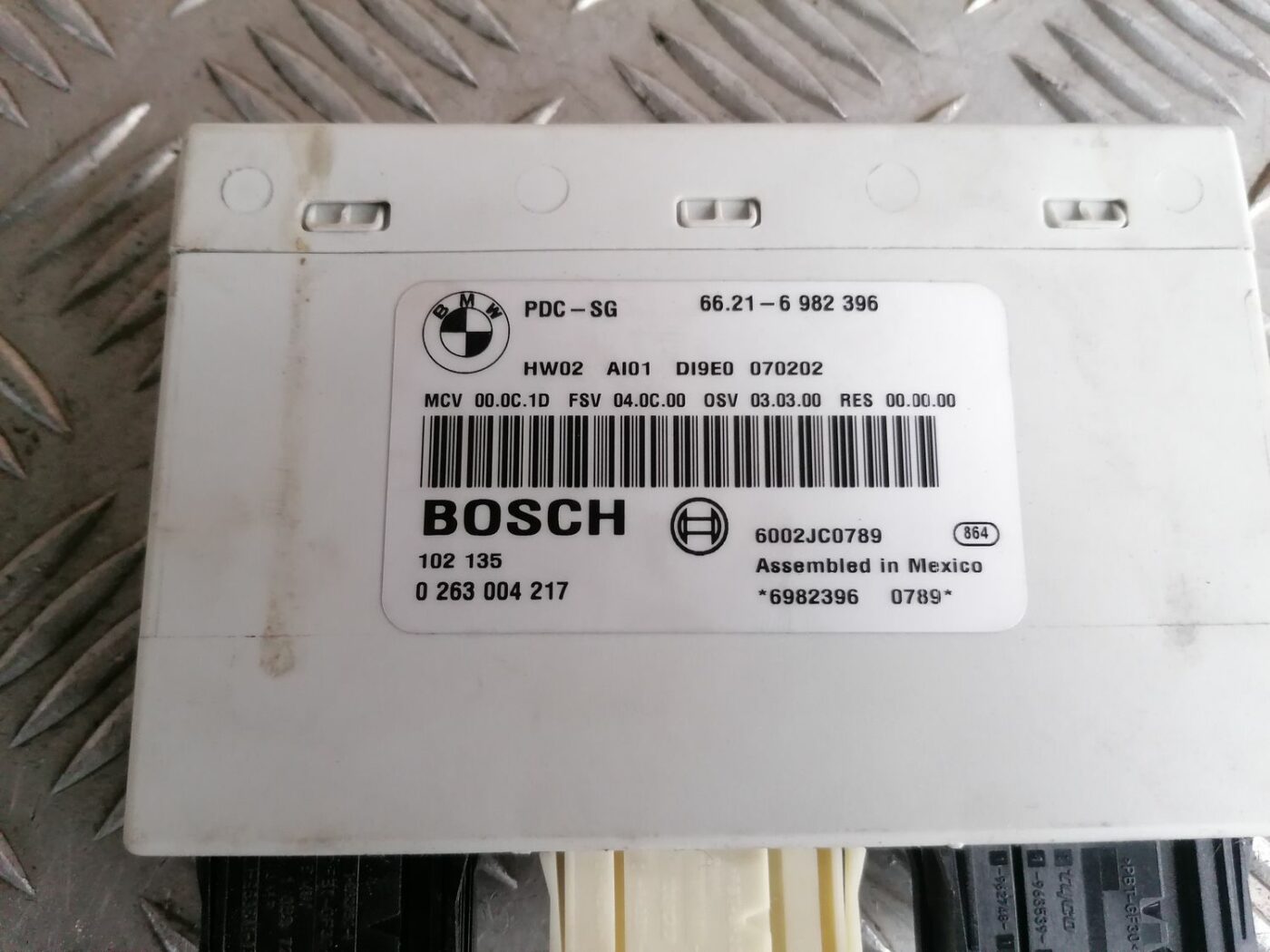 Parkošanās devēju vadības bloks priekš BMW 1 E87 2007 GRAPHITE 4 Parkošanās devēju vadības bloks priekš BMW 1 E87 2007 GRAPHITE