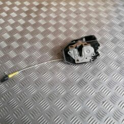 Priekšējo kreiso durvju slēdzene priekš BMW 1 E87 2007 GRAPHITE