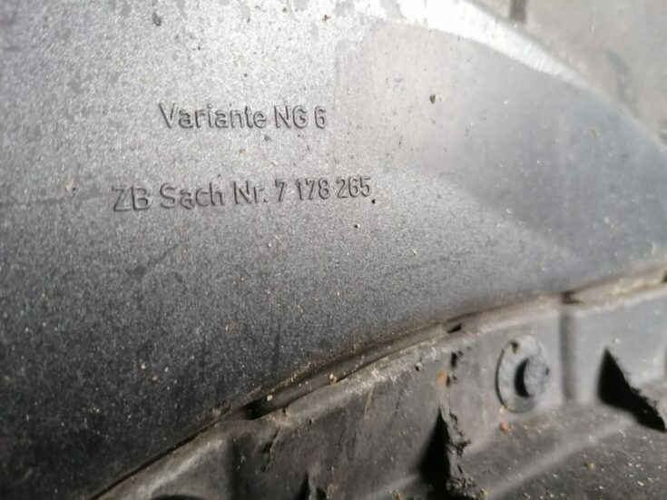 Priekšējais kreisais paspārns priekš BMW 1 E87 2007 GRAPHITE