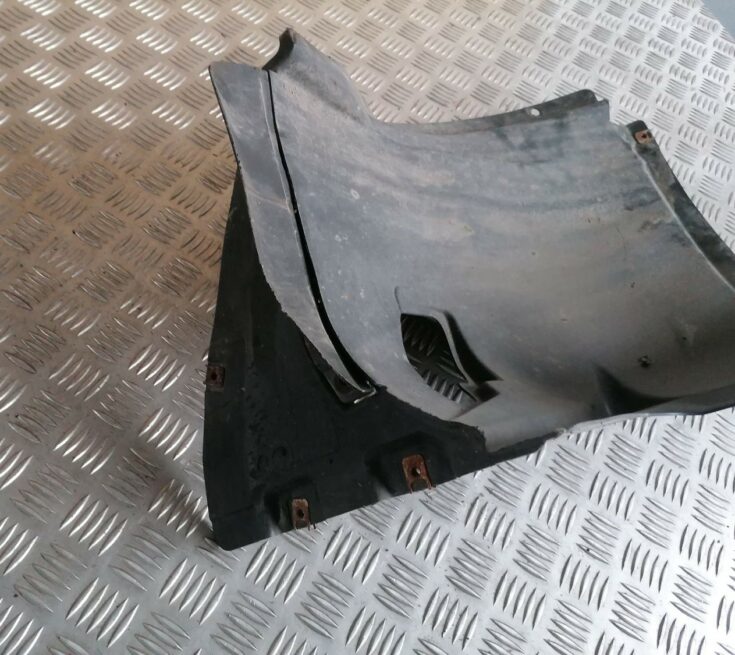 Priekšējais kreisais paspārns priekš BMW 1 E87 2007 GRAPHITE