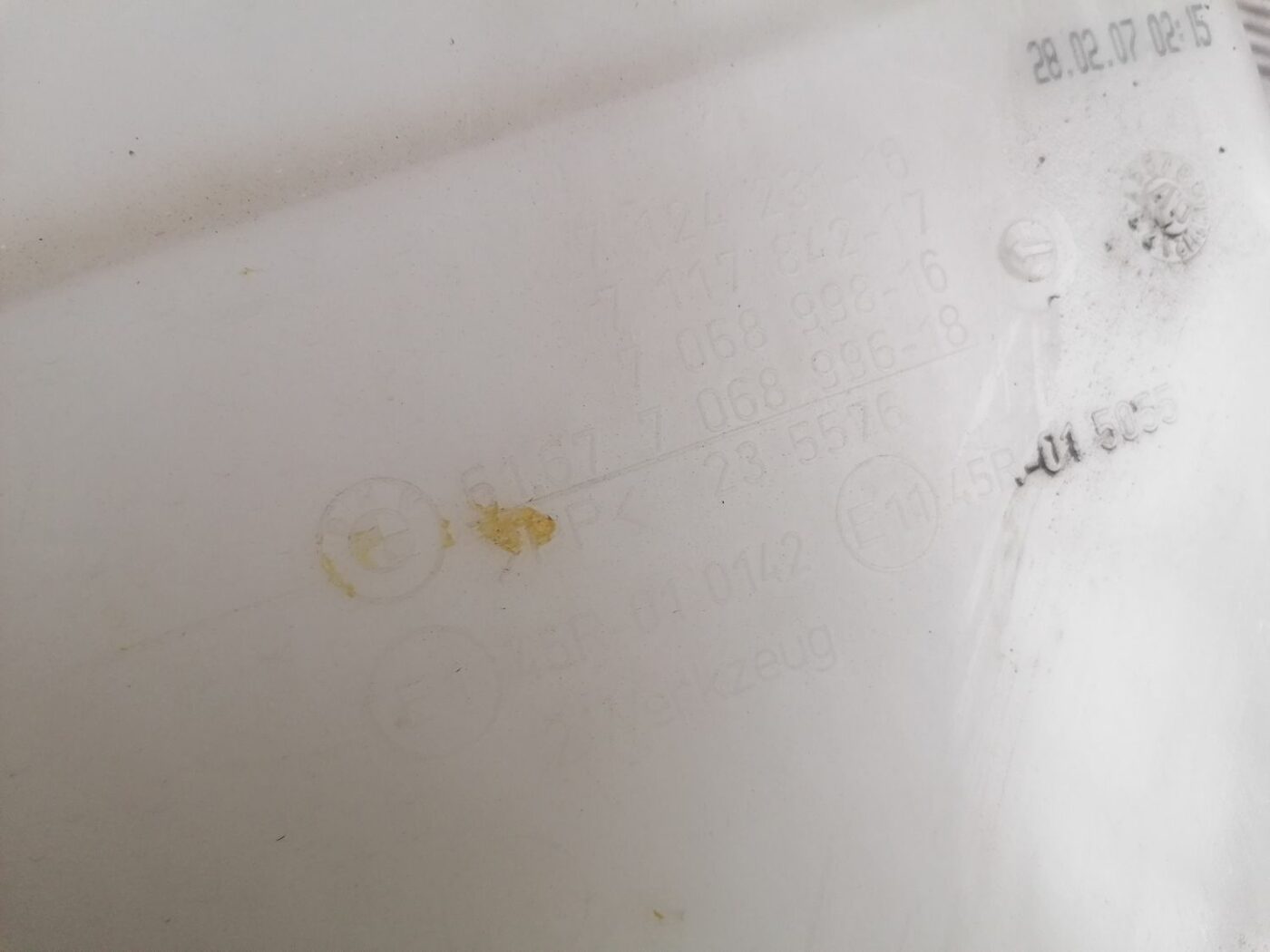 Mazgātāja šķidruma tvertne priekš BMW 1 E87 2007 GRAPHITE 3 Mazgātāja šķidruma tvertne priekš BMW 1 E87 2007 GRAPHITE