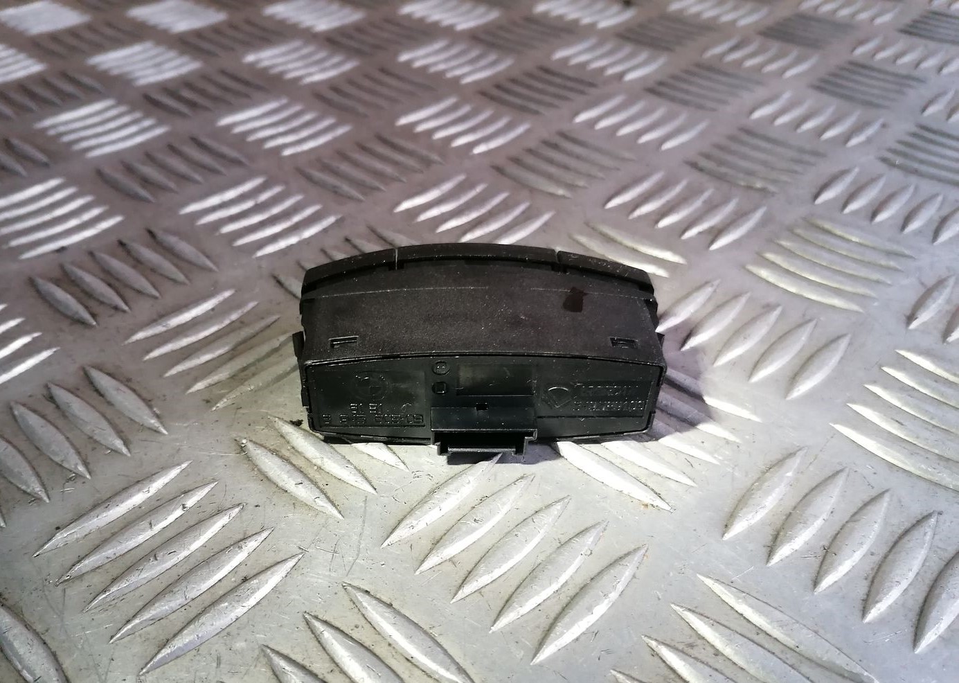 Mērinstrumentu paneļa pārslēgšanas pogas priekš BMW 1 E87 2007 GRAPHITE 5 Mērinstrumentu paneļa pārslēgšanas pogas priekš BMW 1 E87 2007 GRAPHITE